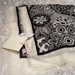 Ann Taylor Loft large scarf
